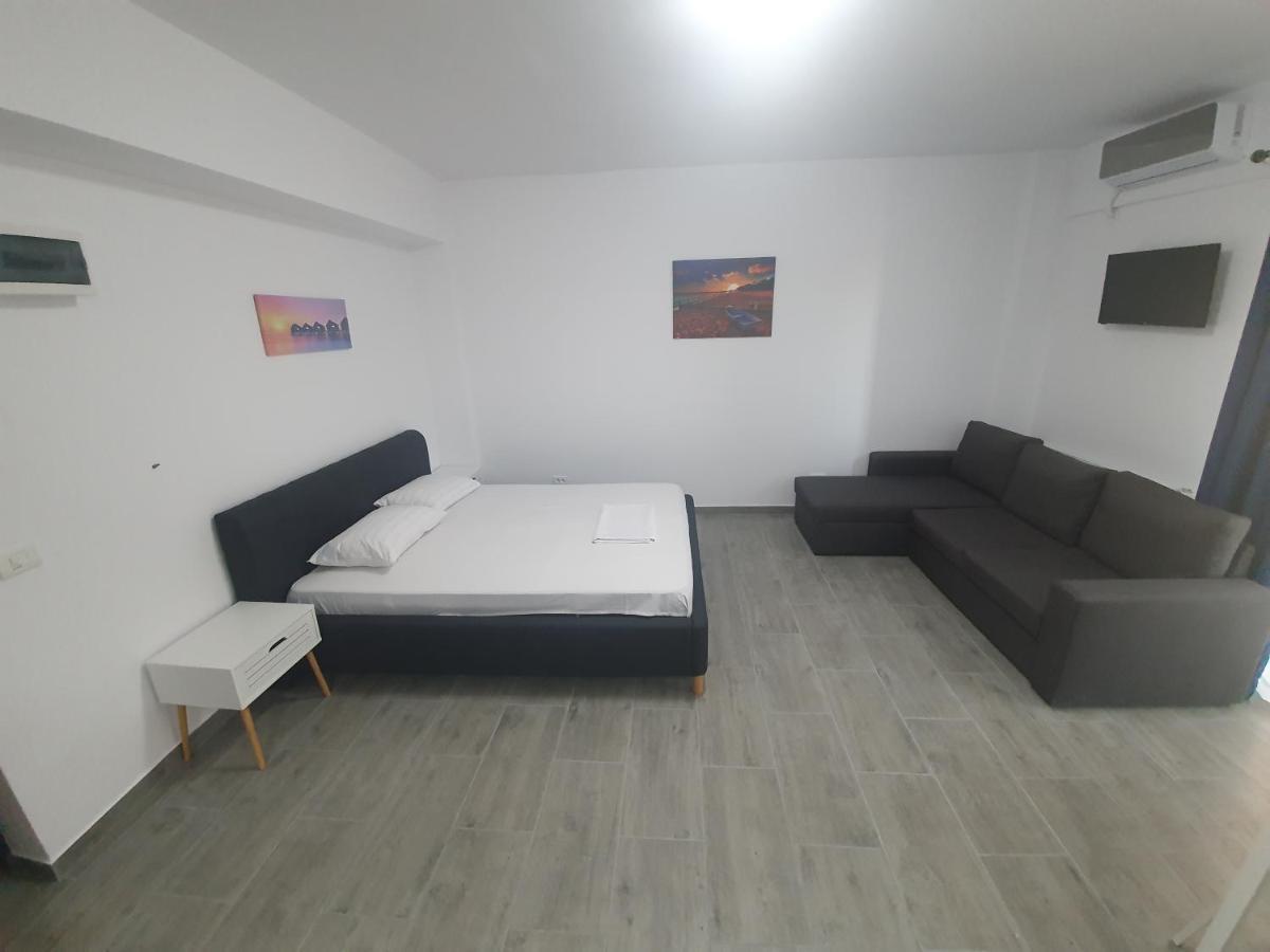 Brizza 3 Mamaia Nord 公寓 *